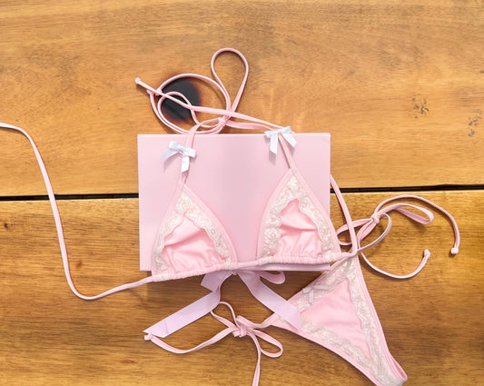 Pink Purrfection Lace-Gift Set